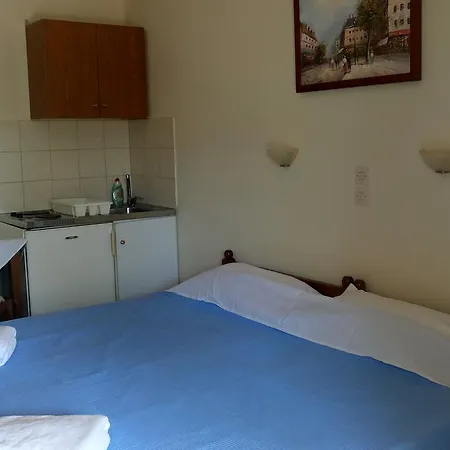 Pansion Chrisa مدينة سكياثوس